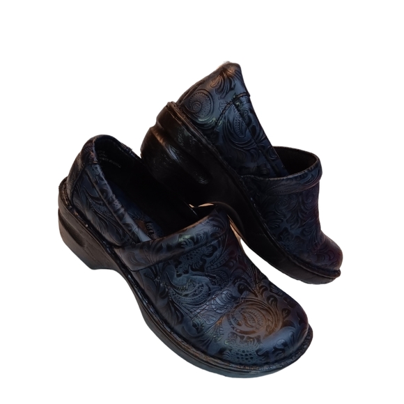 B.O.C. Clogs - Picture 1 of 8